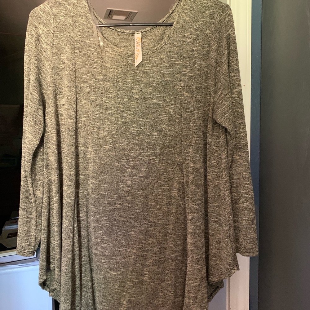 Flowy top perfect for any occasion